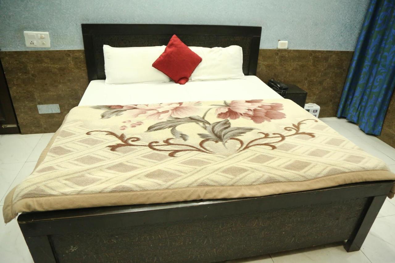 Hotel Diamond Palace Chandīgarh Exterior foto